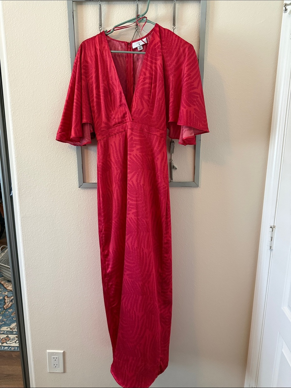 Fe Noel Size 00 Elegant Red Maxi Dress with Flutter Sleeves